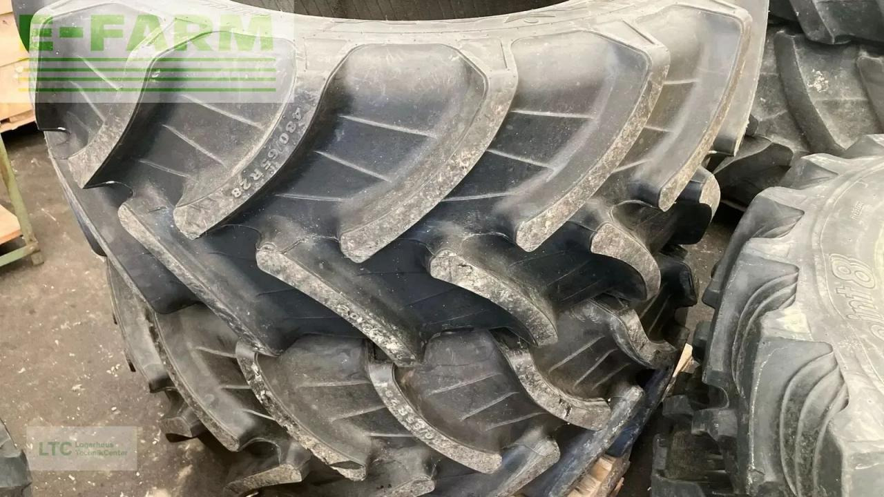 Farm tractor CLAAS arion 530