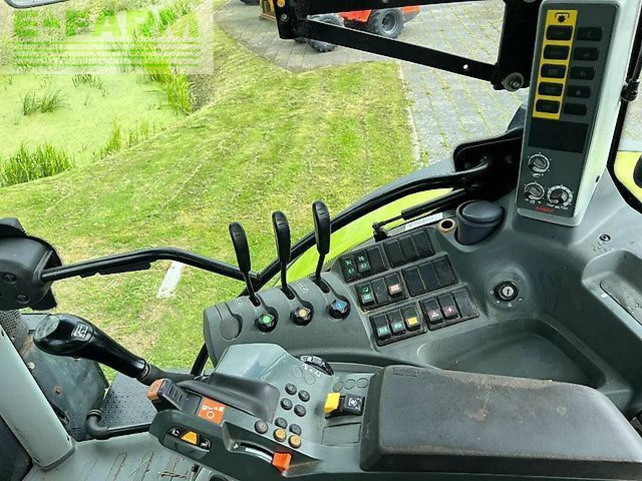 Farm tractor CLAAS arion 530 cis CIS