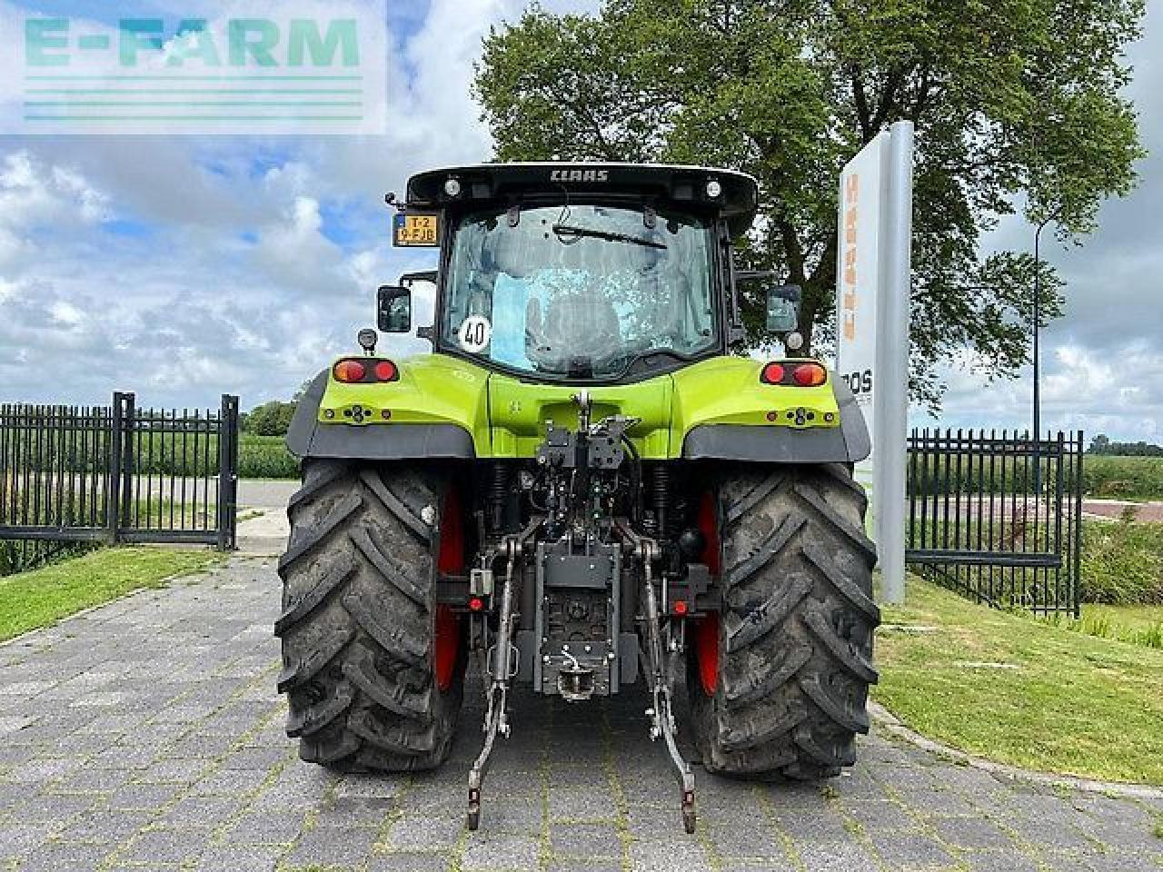 Farm tractor CLAAS arion 530 cis CIS