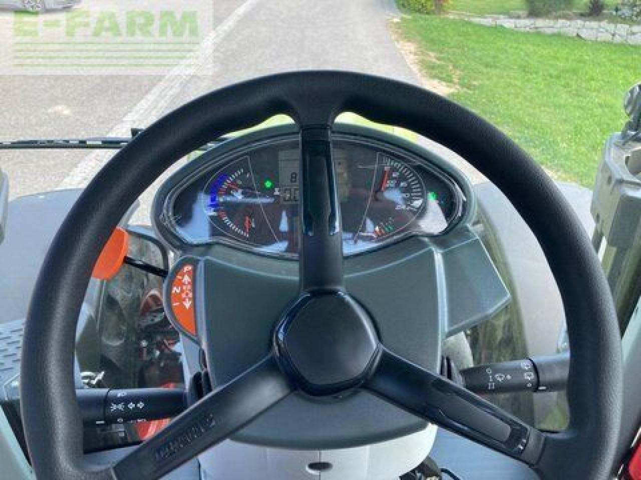 Farm tractor CLAAS arion 530 cmatic