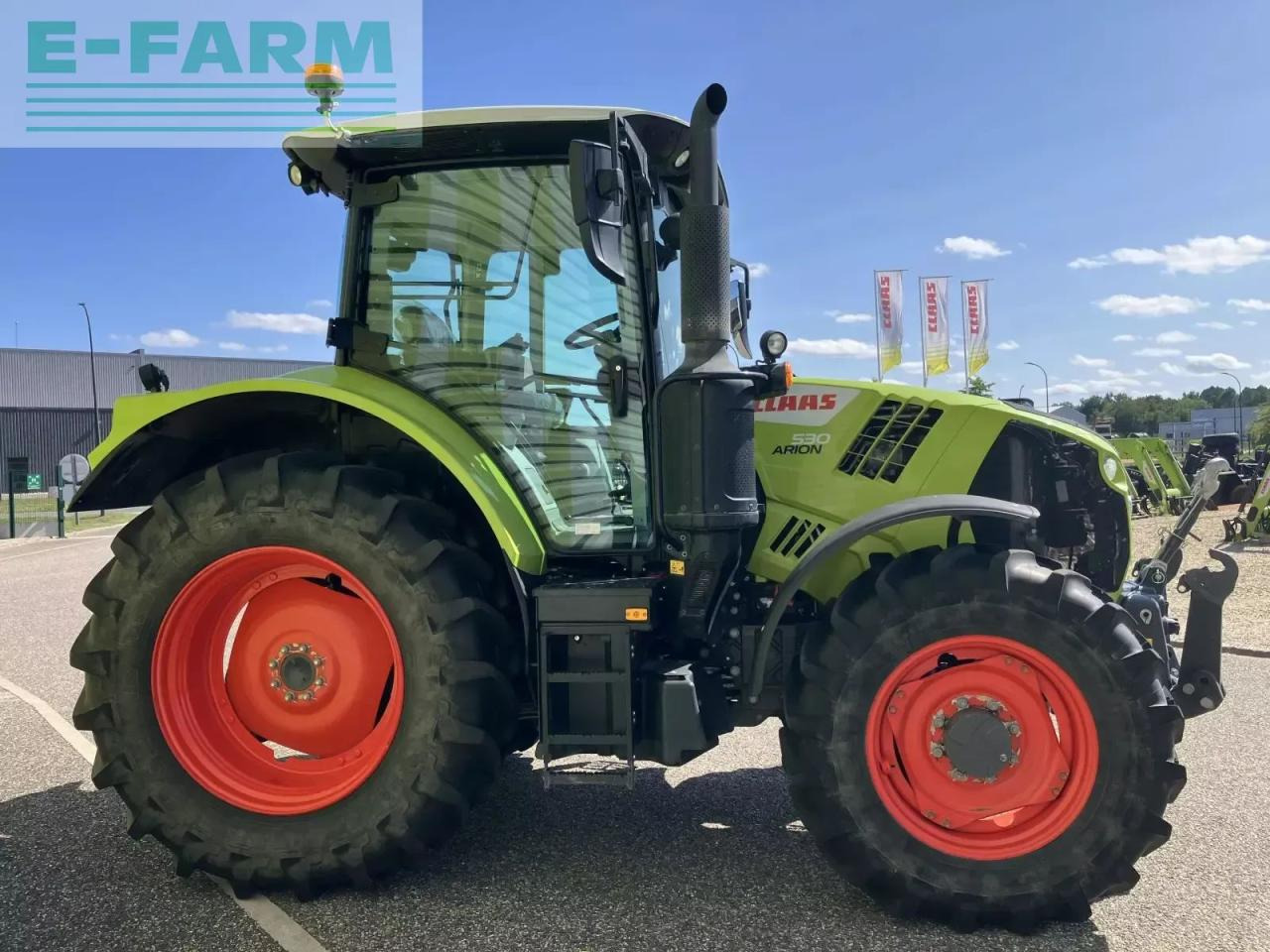 Farm tractor CLAAS arion 530 hexashift