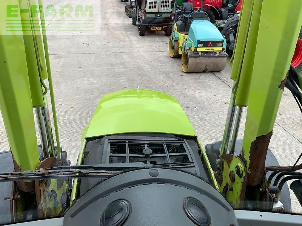 Farm tractor CLAAS arion 530 tractor (st24310)