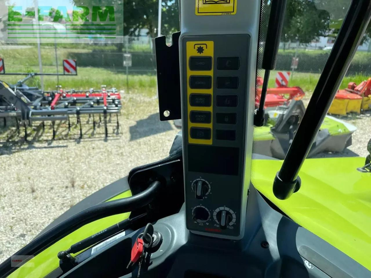 Farm tractor CLAAS arion 540 cebis