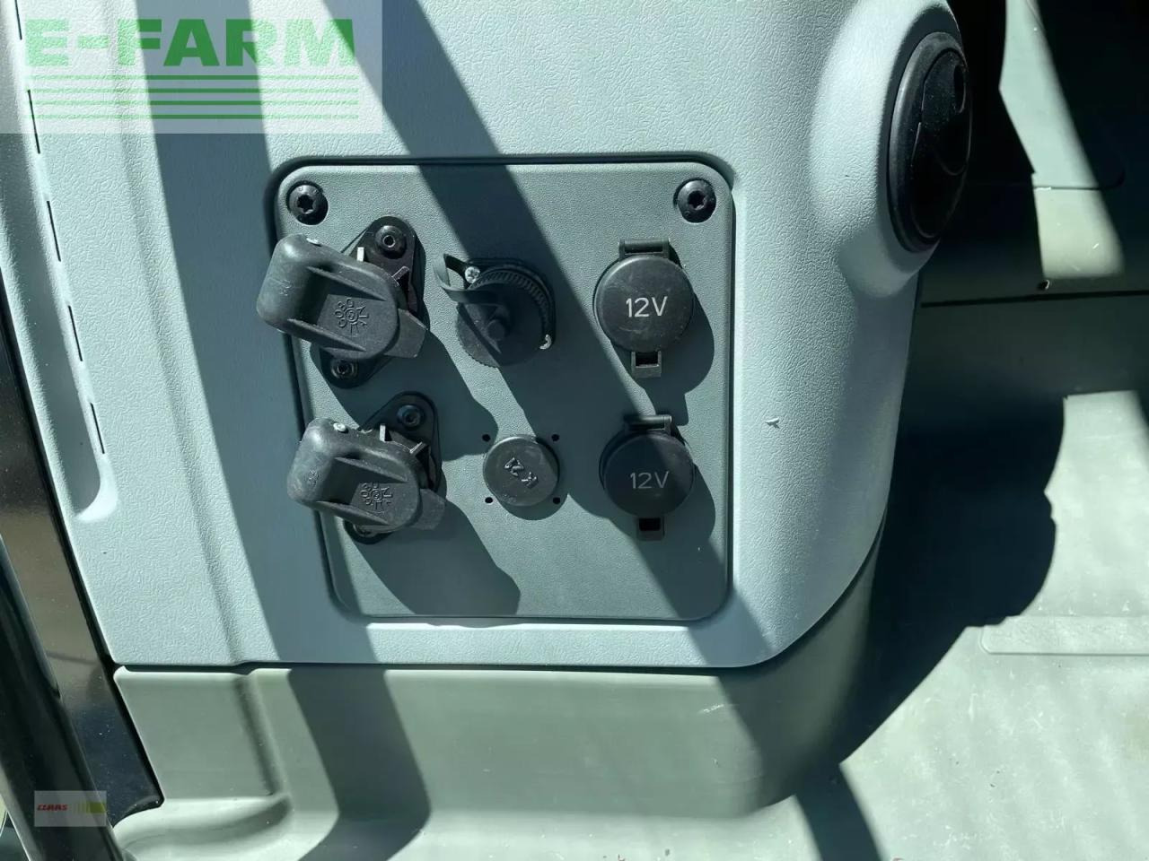 Farm tractor CLAAS arion 540 cebis