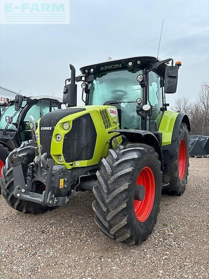 Farm tractor CLAAS arion 550