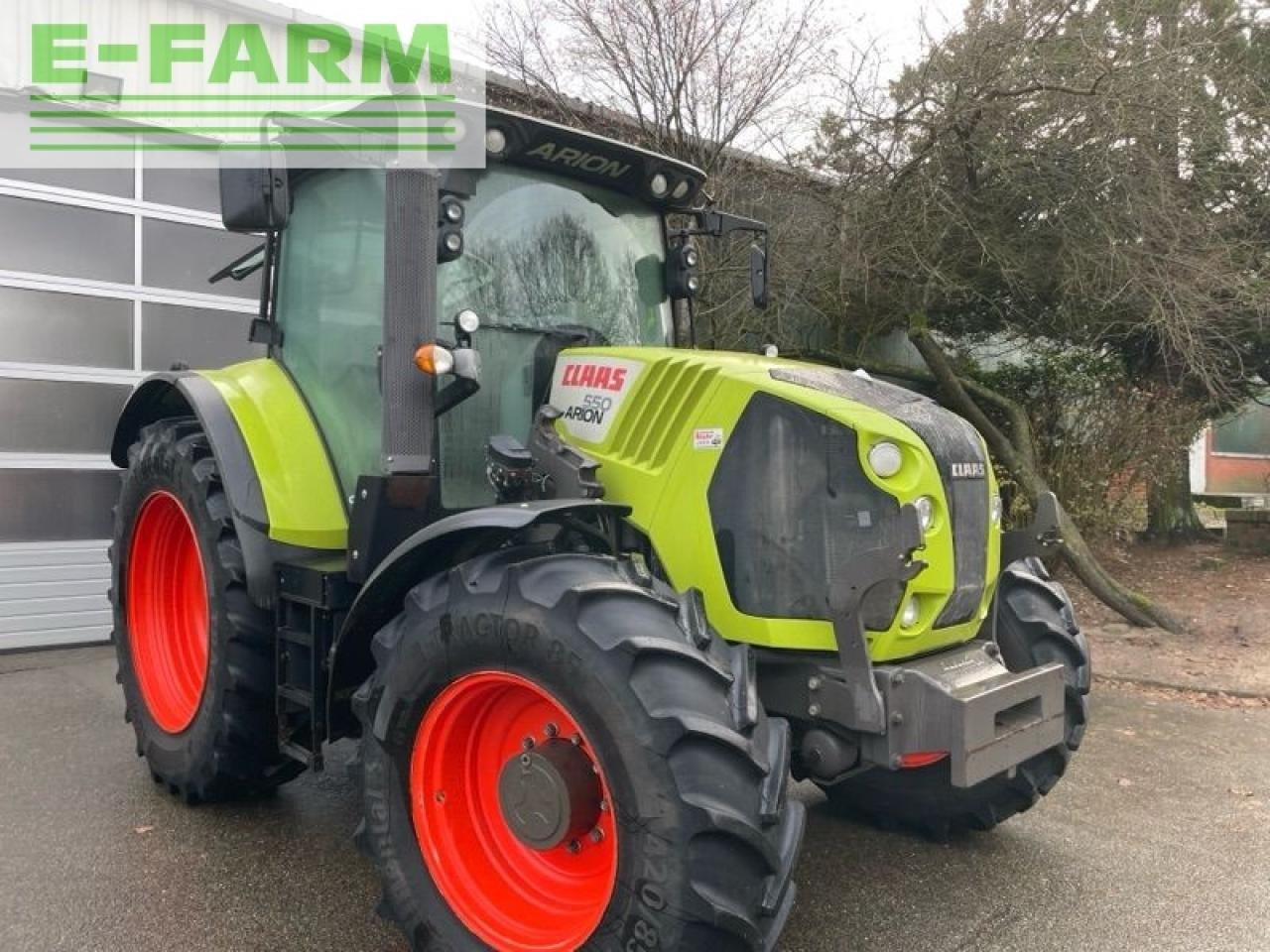 Farm tractor CLAAS arion 550