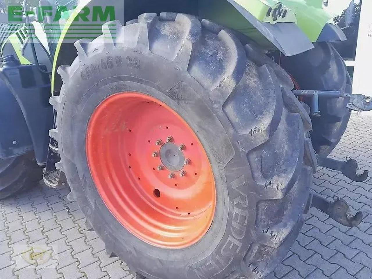 Farm tractor CLAAS arion 550