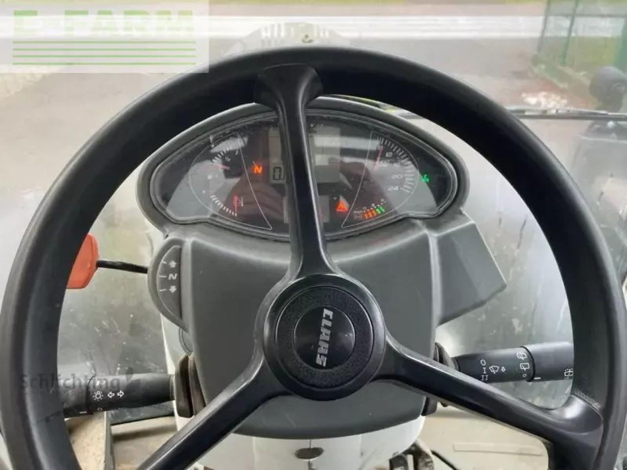 Farm tractor CLAAS arion 550