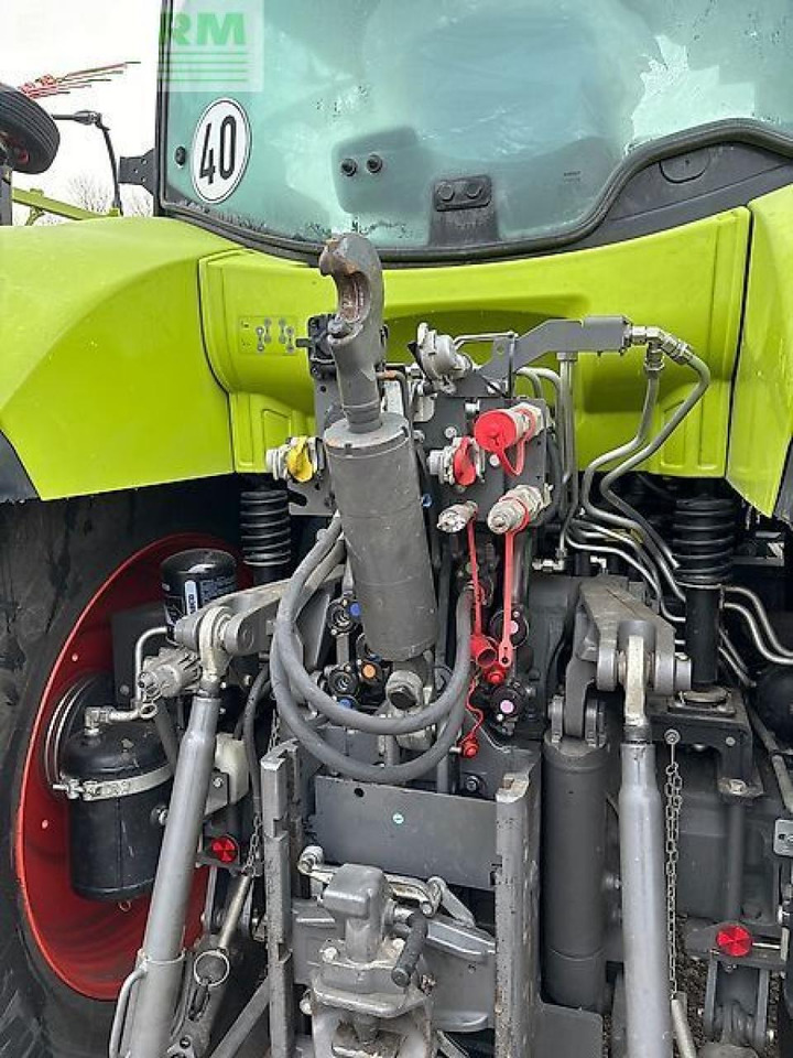 Farm tractor CLAAS arion 550