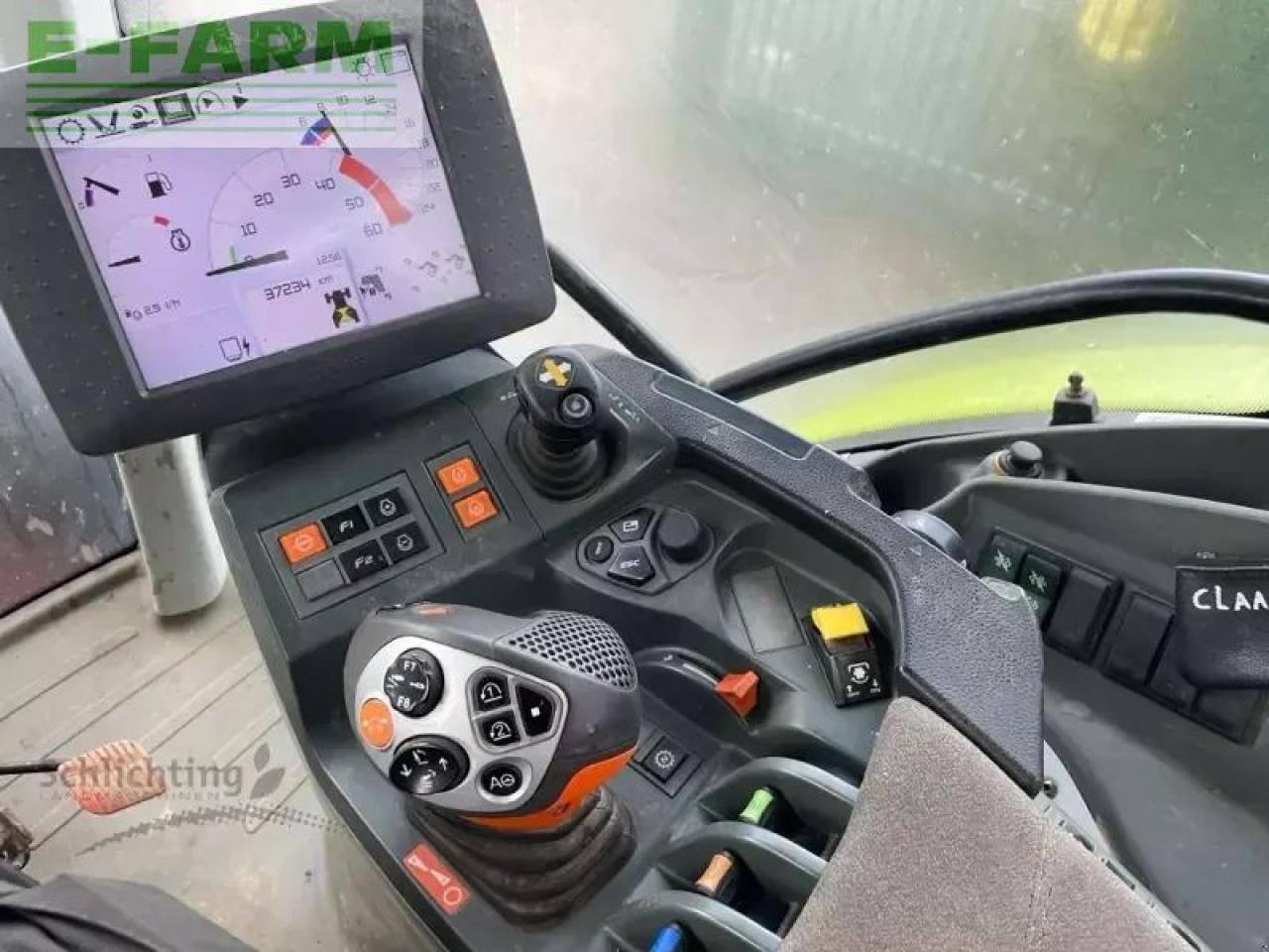 Farm tractor CLAAS arion 550