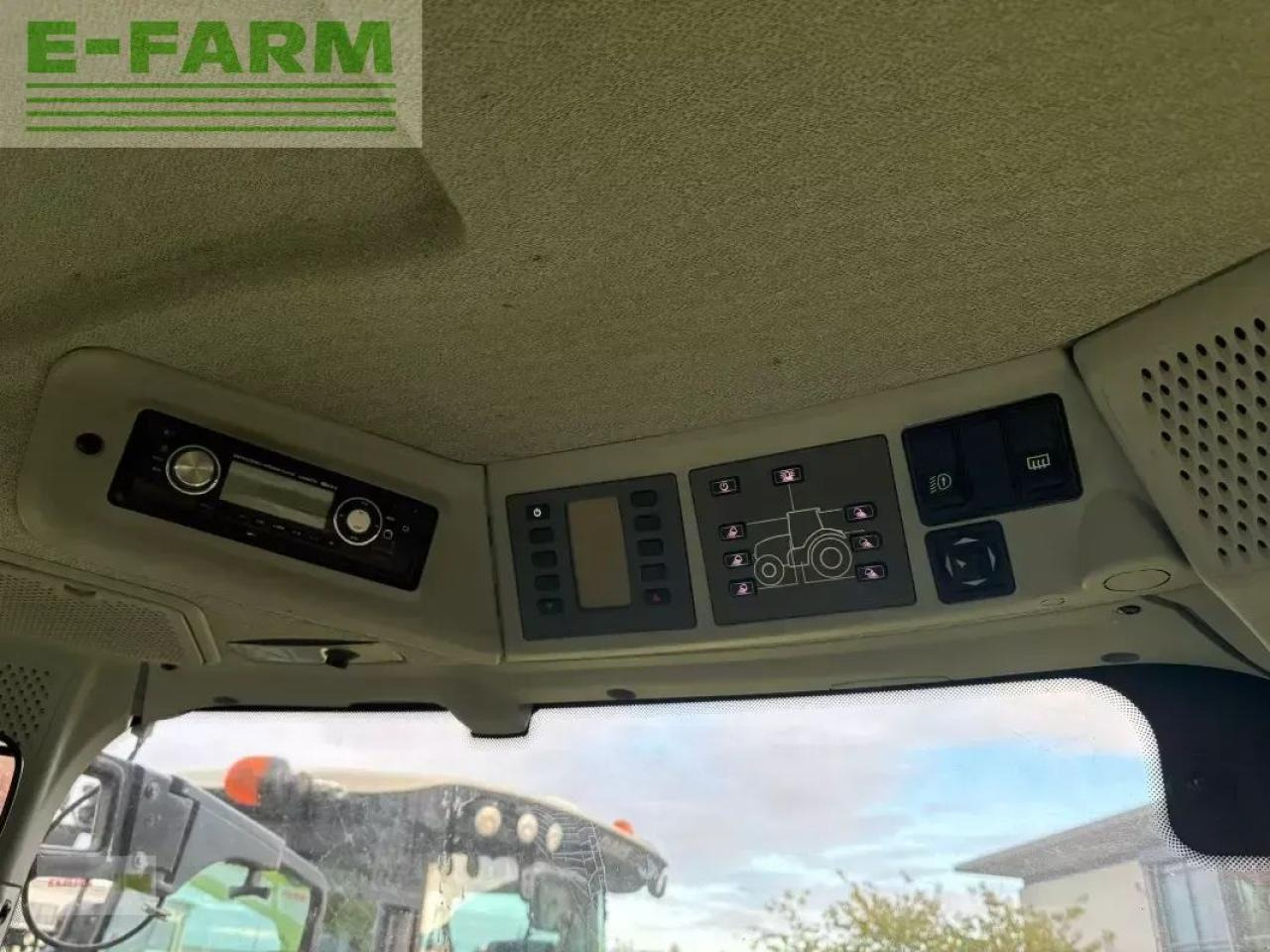 Farm tractor CLAAS arion 550 cmatic