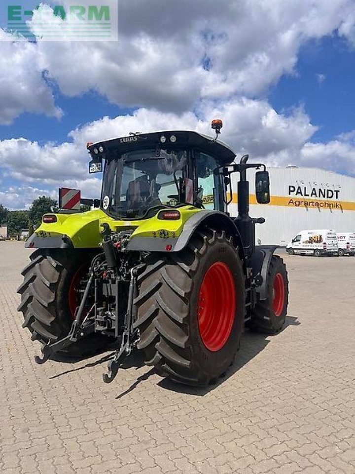 Farm tractor CLAAS arion 550 cmatic