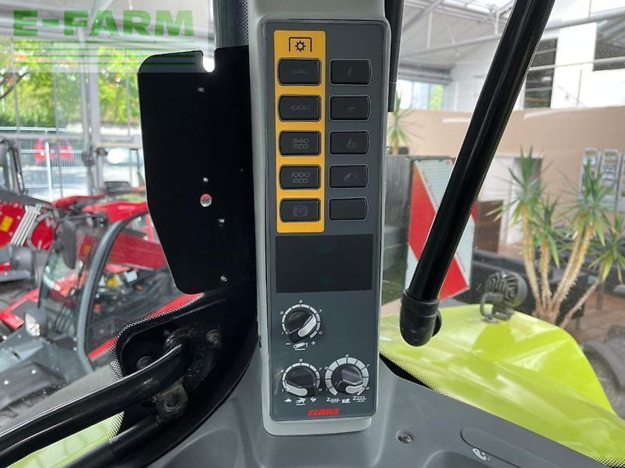 Farm tractor CLAAS arion 550 hexashift cis HEXASHIFT CIS