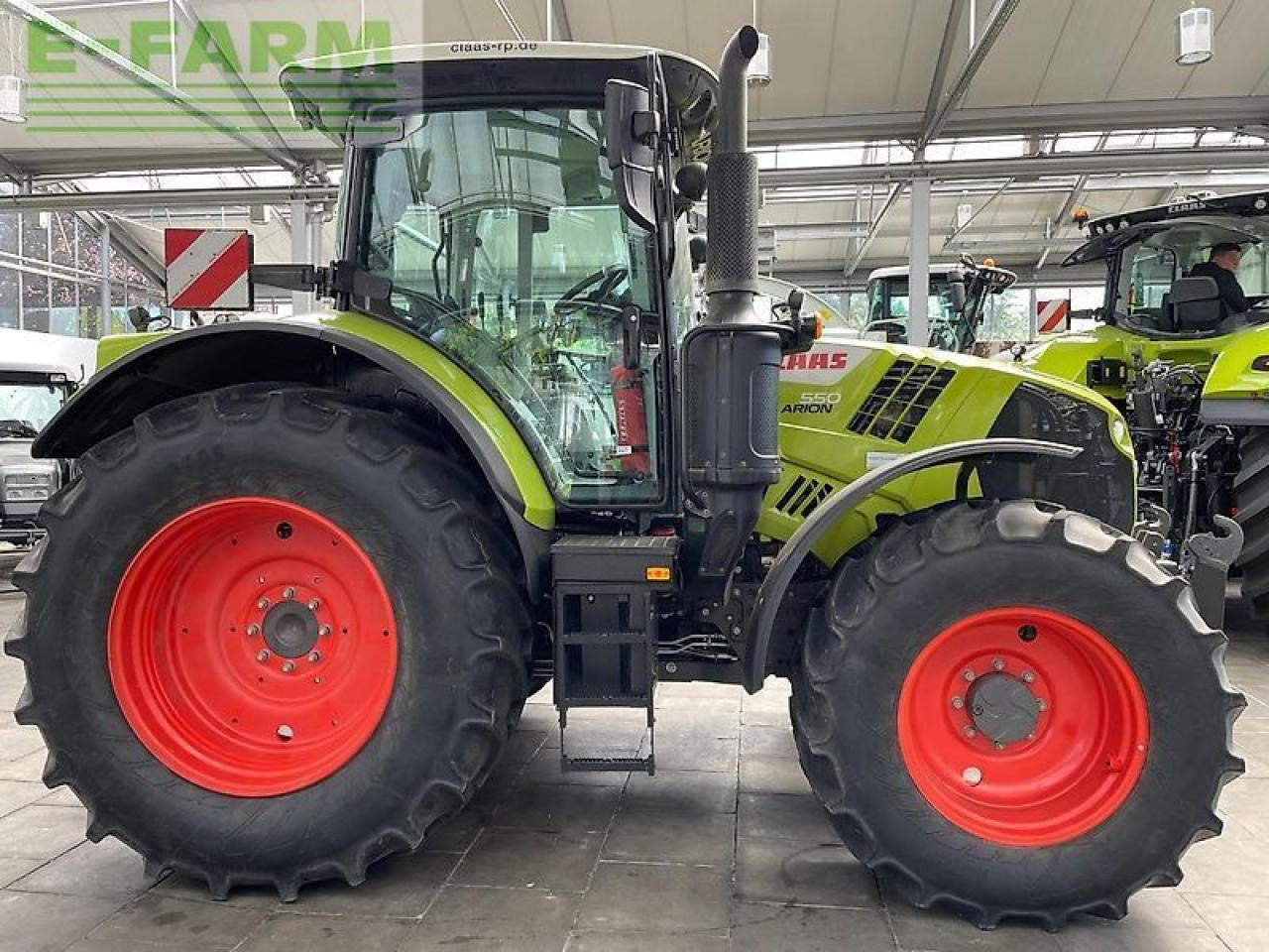 Farm tractor CLAAS arion 550 hexashift cis HEXASHIFT CIS