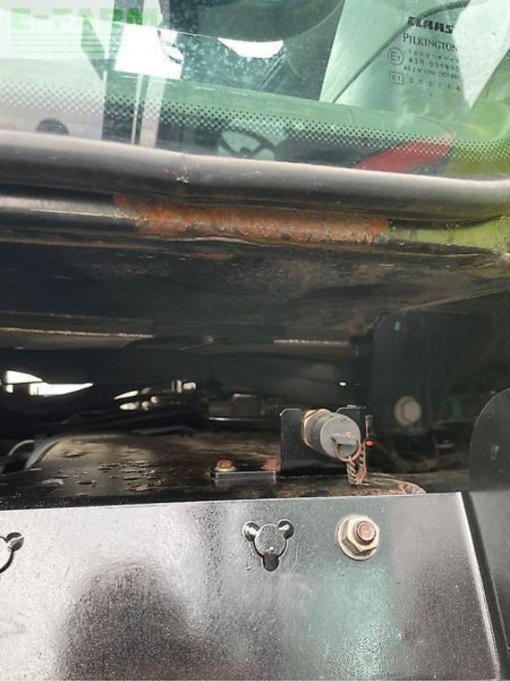 Farm tractor CLAAS arion 610