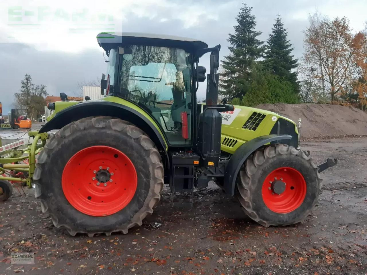 Farm tractor CLAAS arion 610