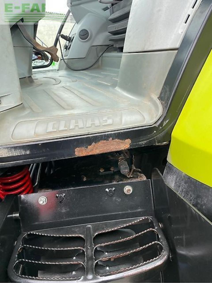 Farm tractor CLAAS arion 610