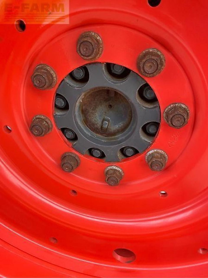 Farm tractor CLAAS arion 610