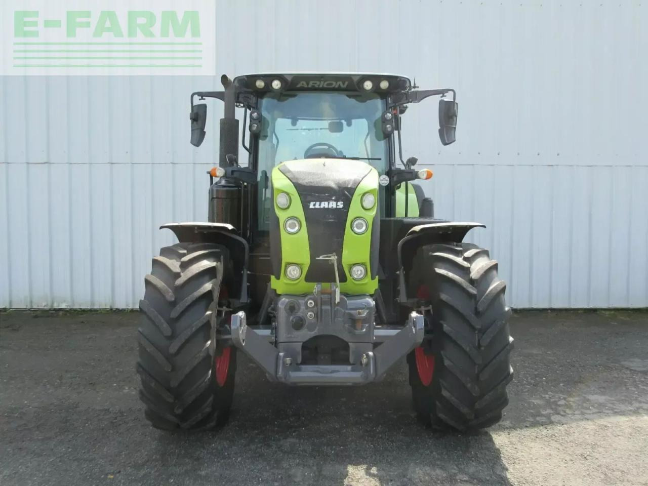 Farm tractor CLAAS arion 610 advance