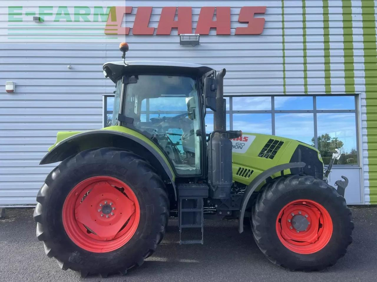 Farm tractor CLAAS arion 610 advance