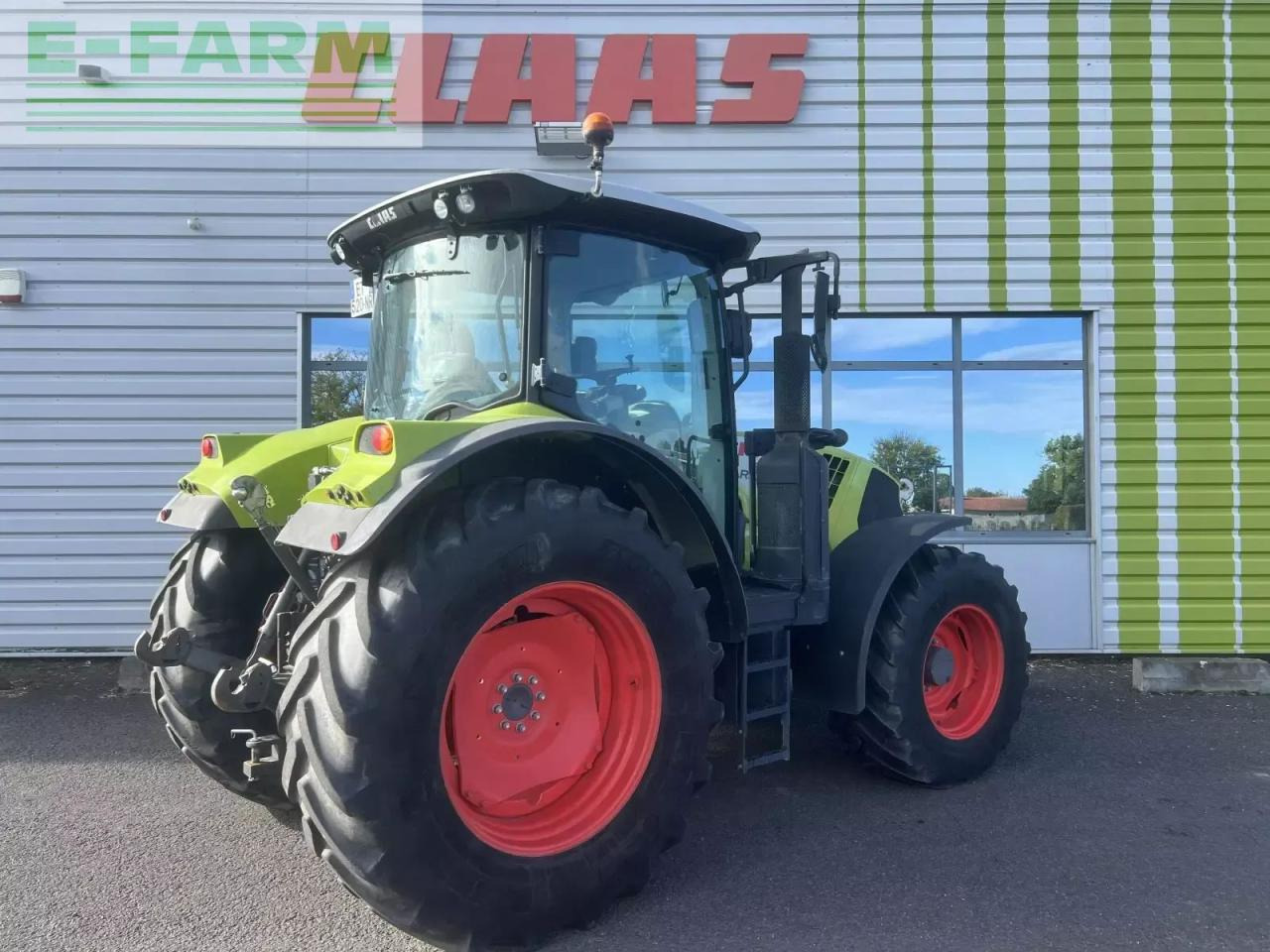 Farm tractor CLAAS arion 610 advance