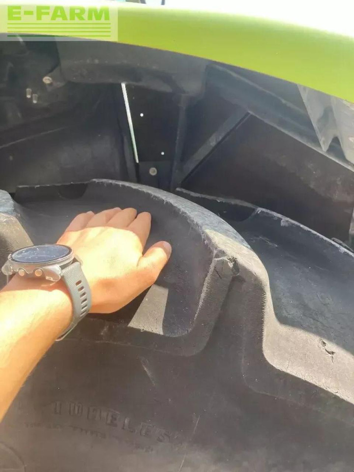 Farm tractor CLAAS arion 610 c C