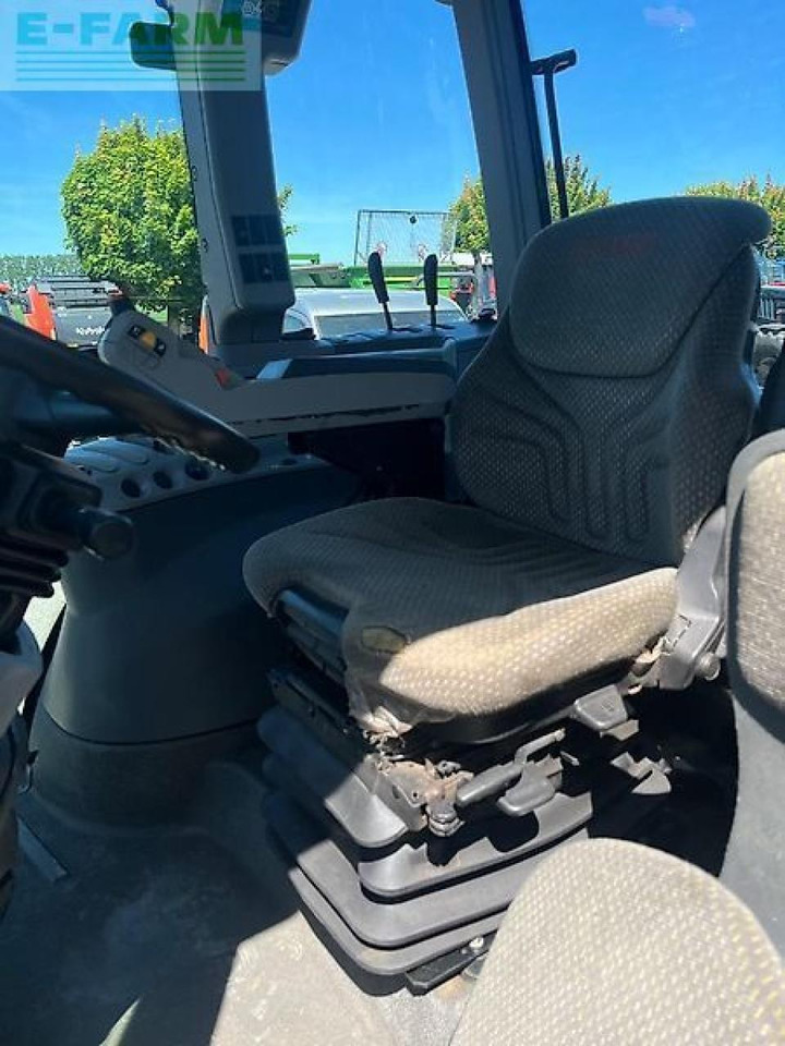 Farm tractor CLAAS arion 620