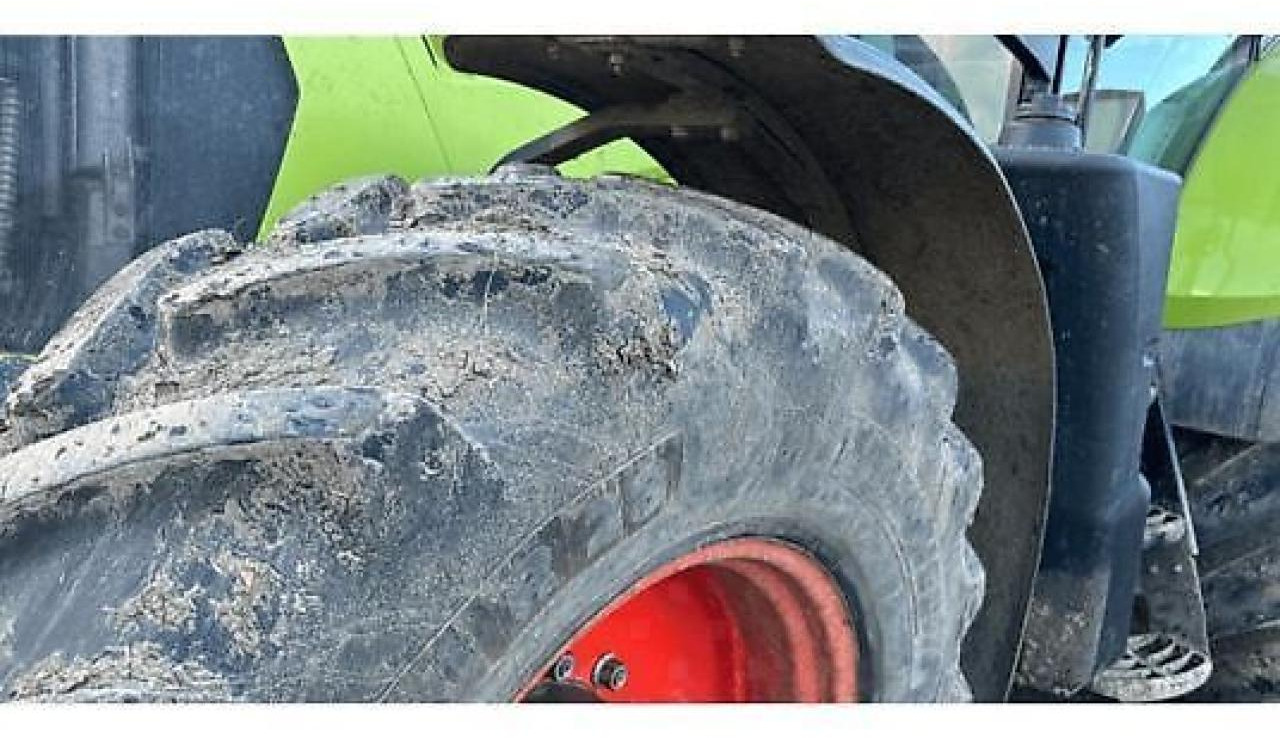 Farm tractor CLAAS arion 620