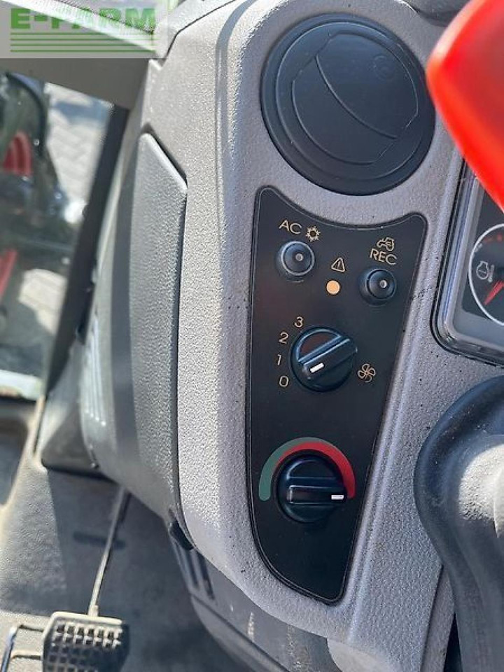 Farm tractor CLAAS arion 620