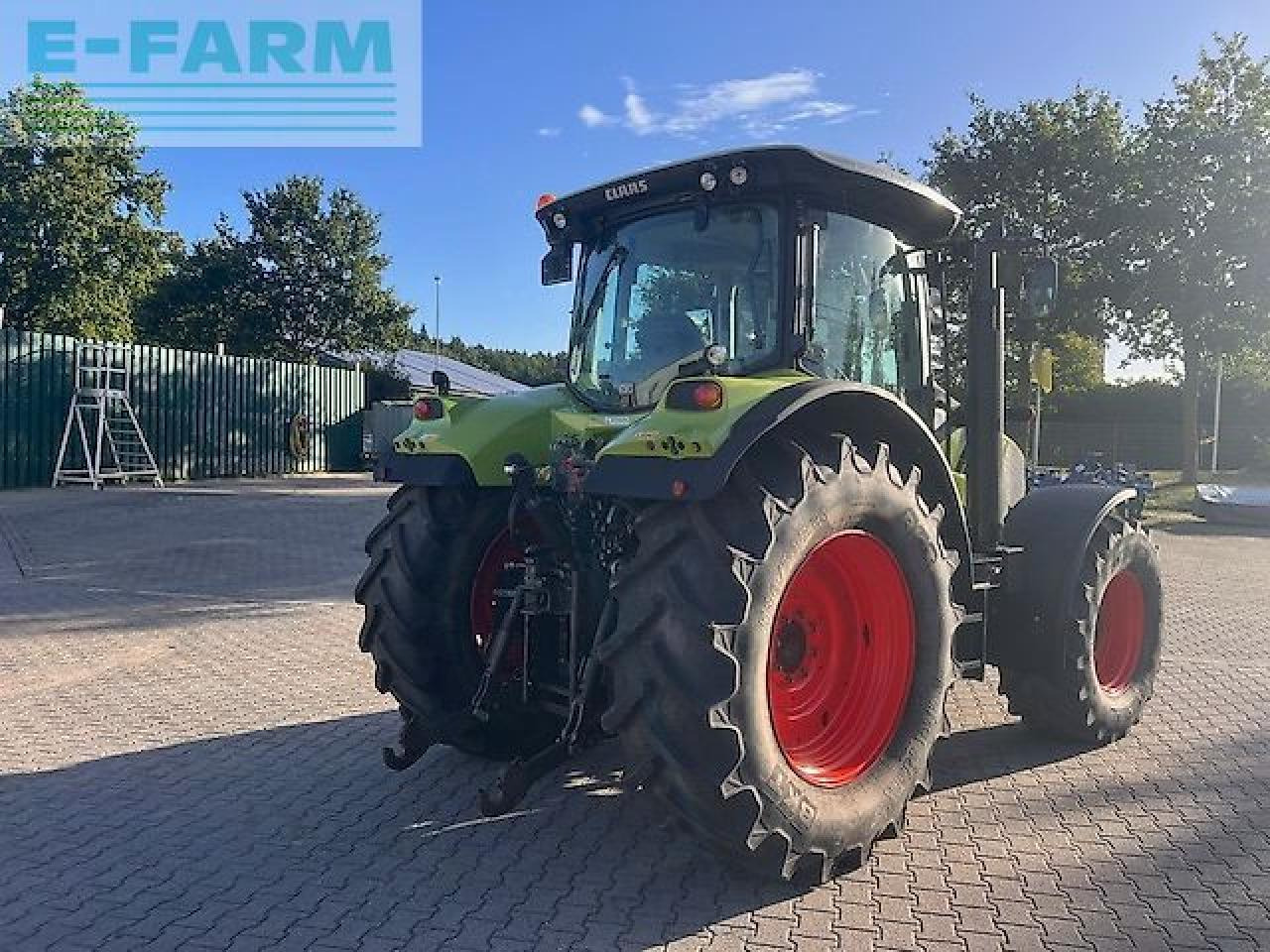 Farm tractor CLAAS arion 620