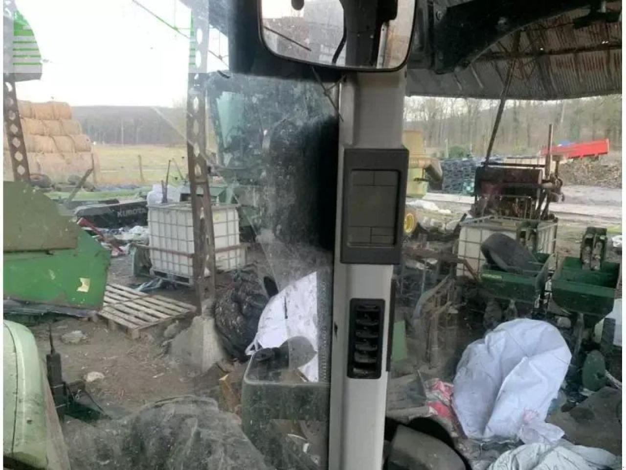 Farm tractor CLAAS arion 620