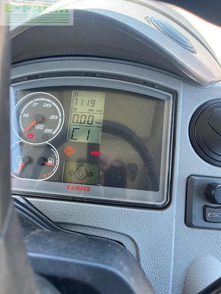 Farm tractor CLAAS arion 620