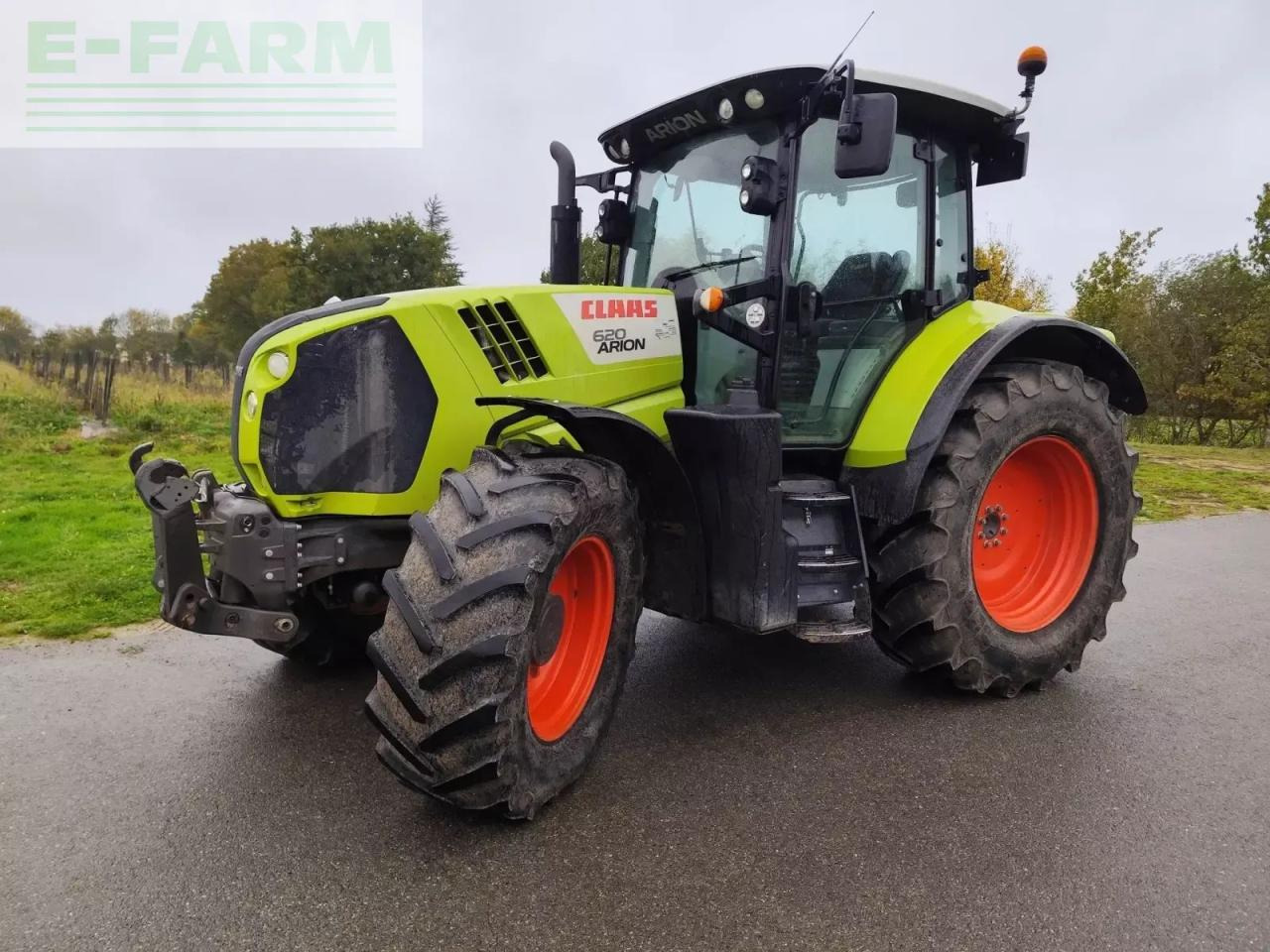 Farm tractor CLAAS arion 620