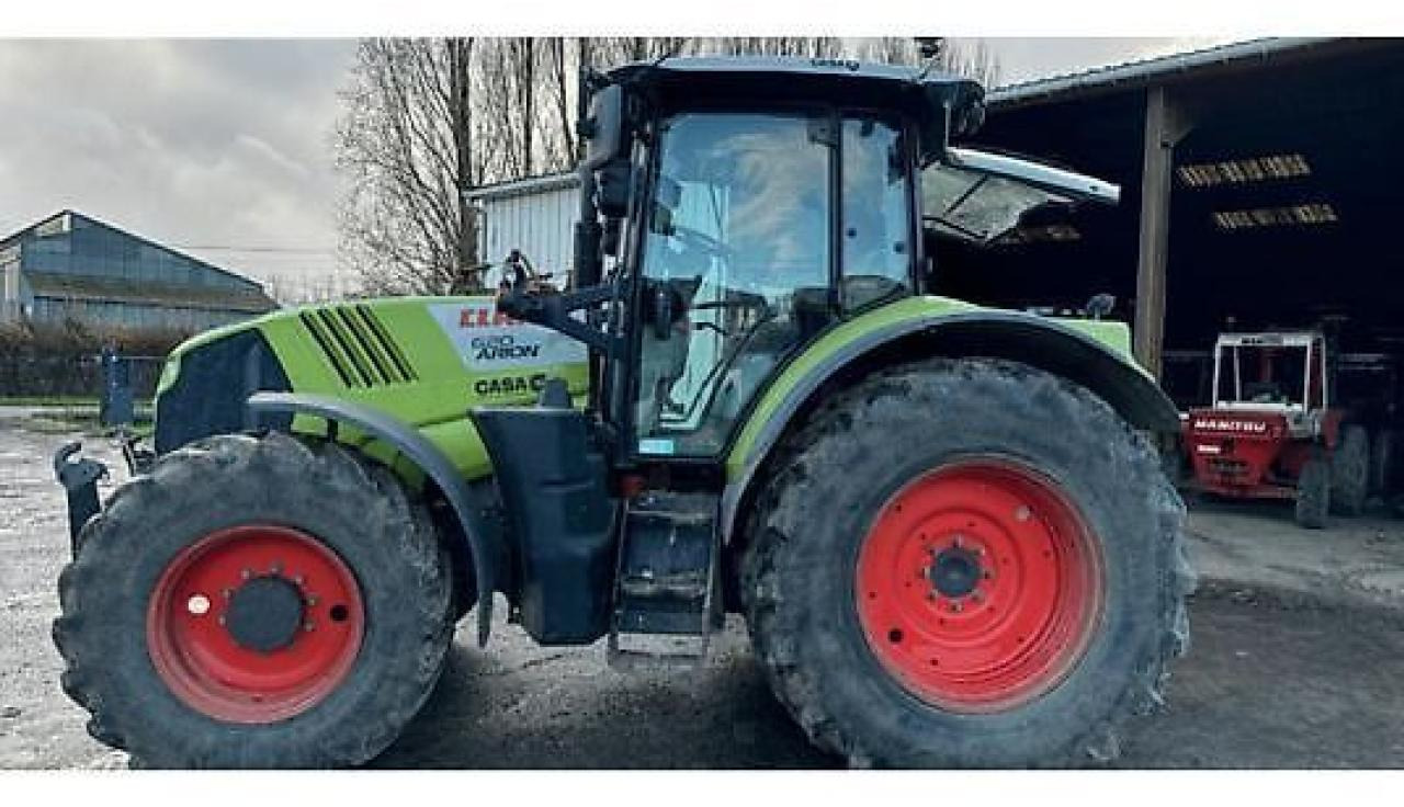 Farm tractor CLAAS arion 620