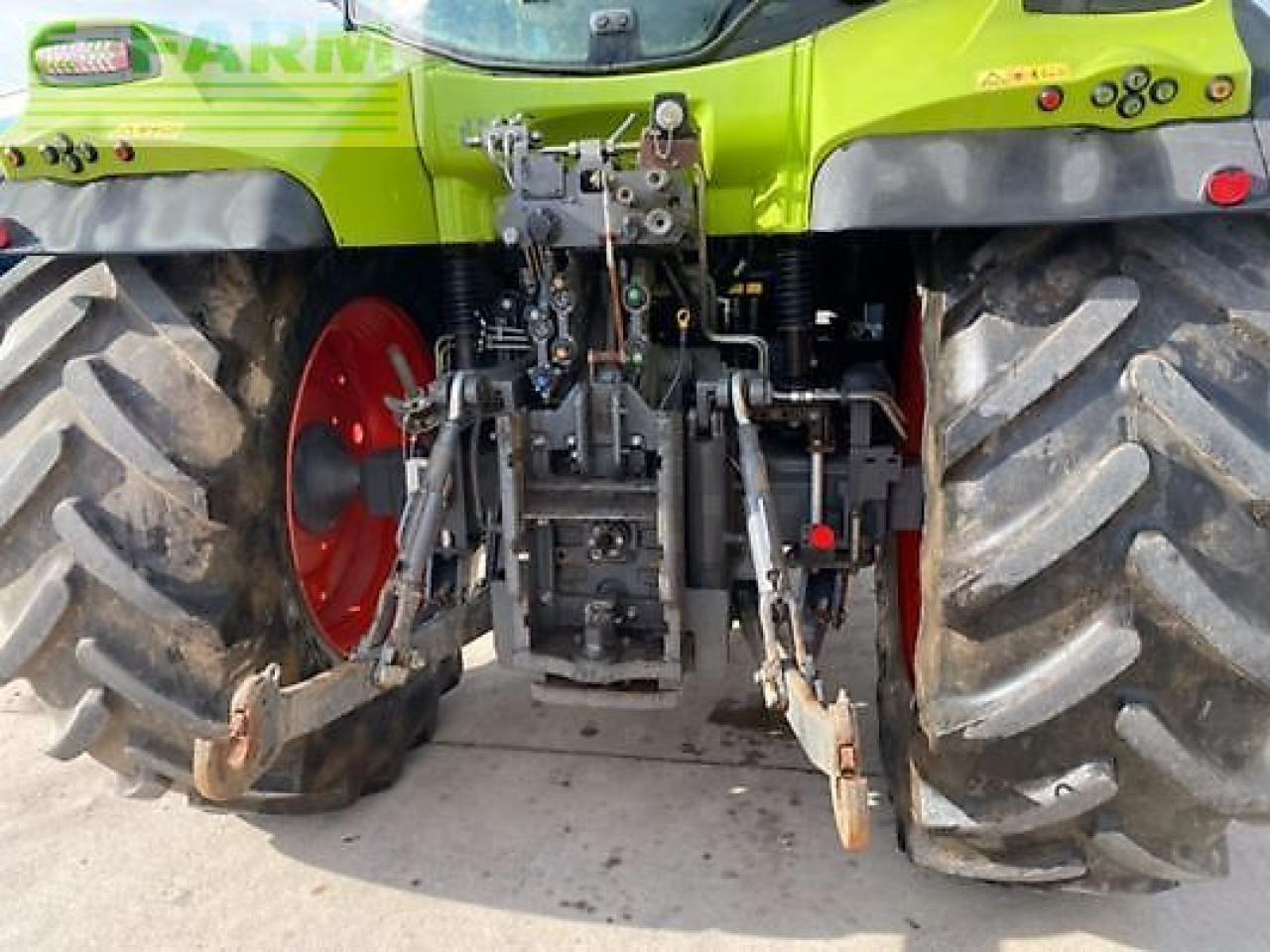 Farm tractor CLAAS arion 620 cebis