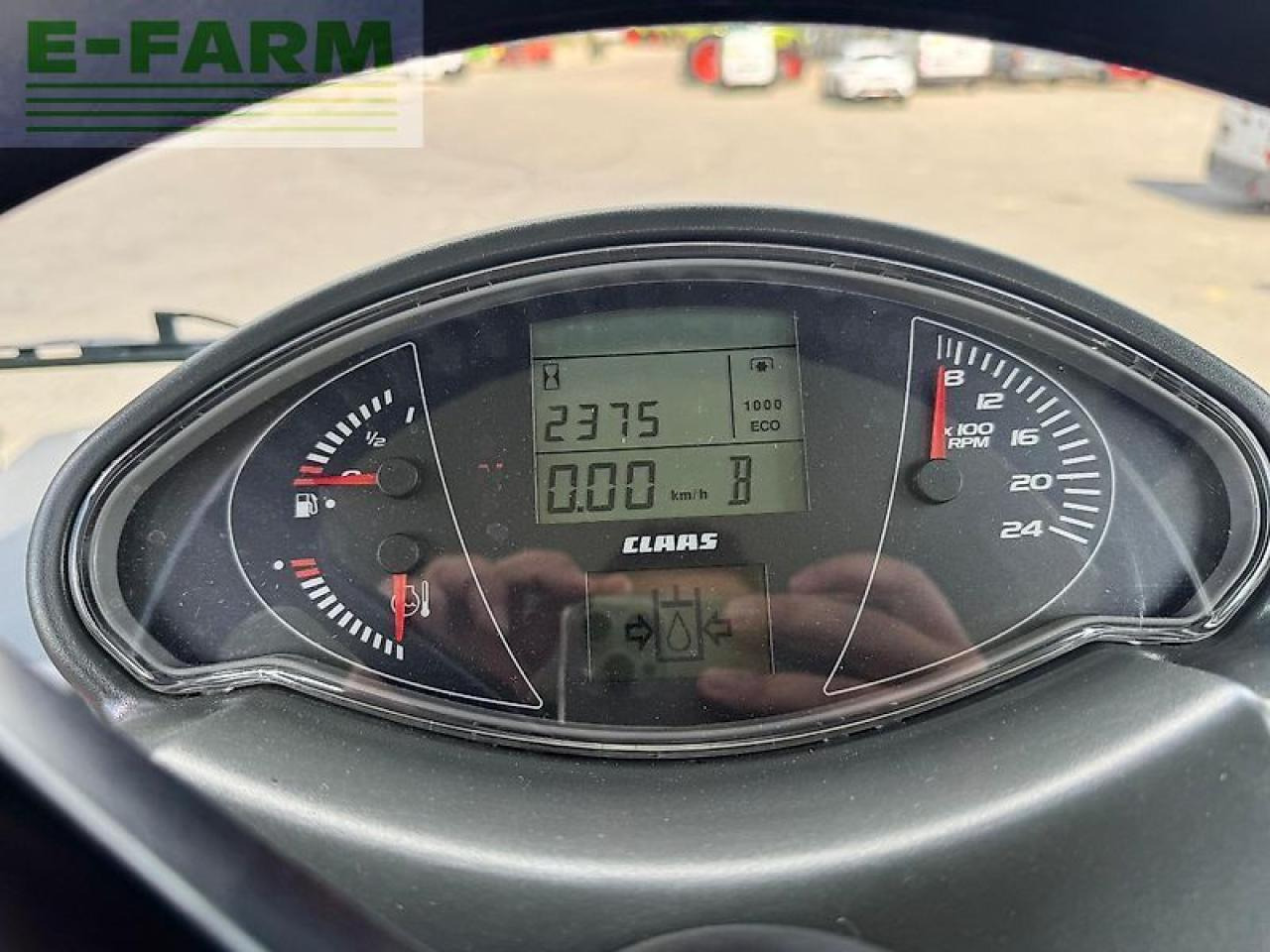 Farm tractor CLAAS arion 620 cebis hexa-shift