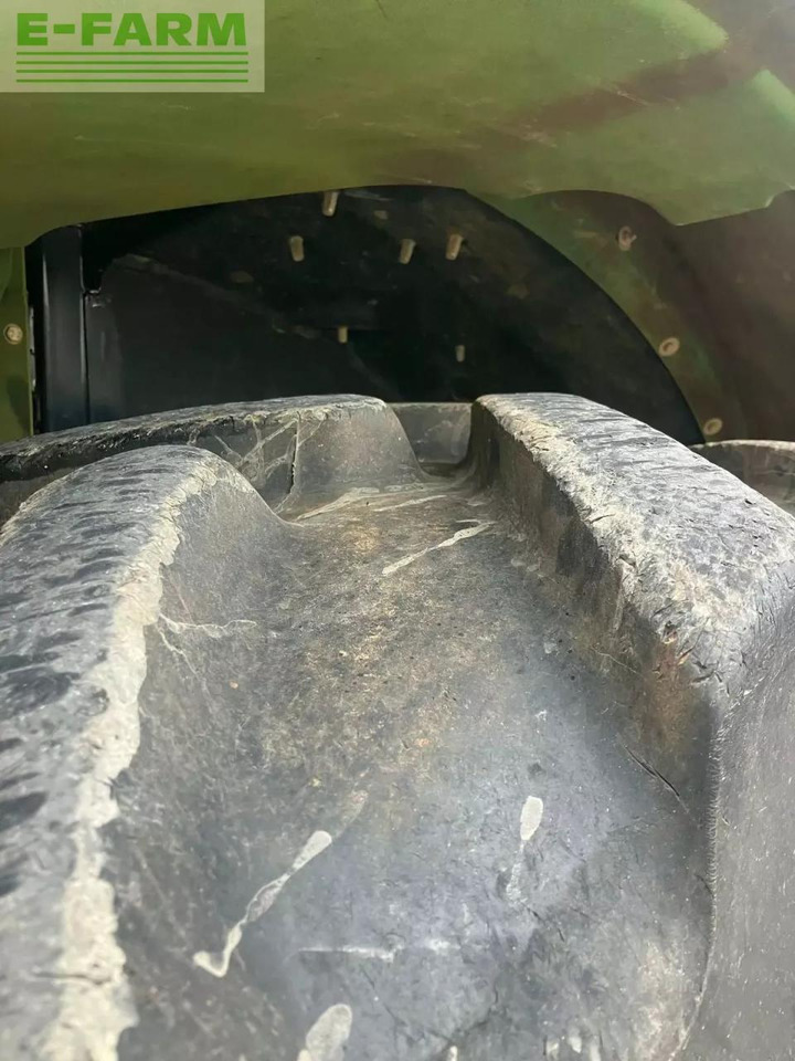 Farm tractor CLAAS arion 630 cis