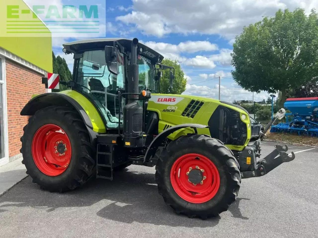 Farm tractor CLAAS arion 630 concept