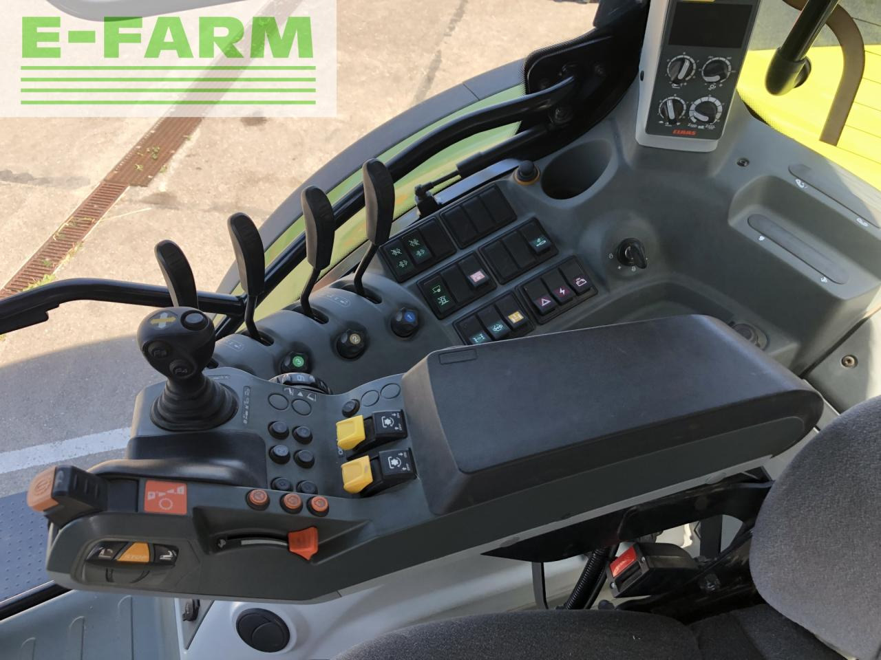 Farm tractor CLAAS arion 630 t4i