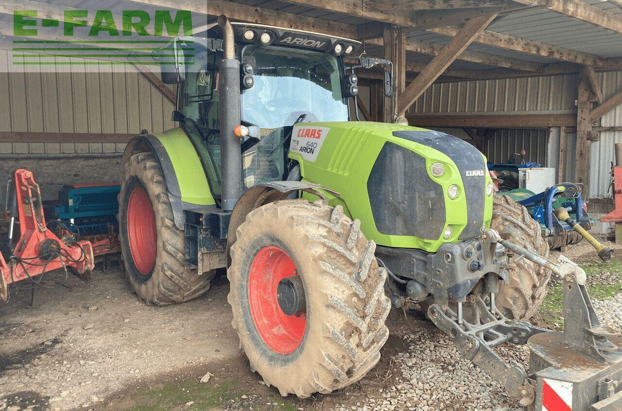 Farm tractor CLAAS arion 640
