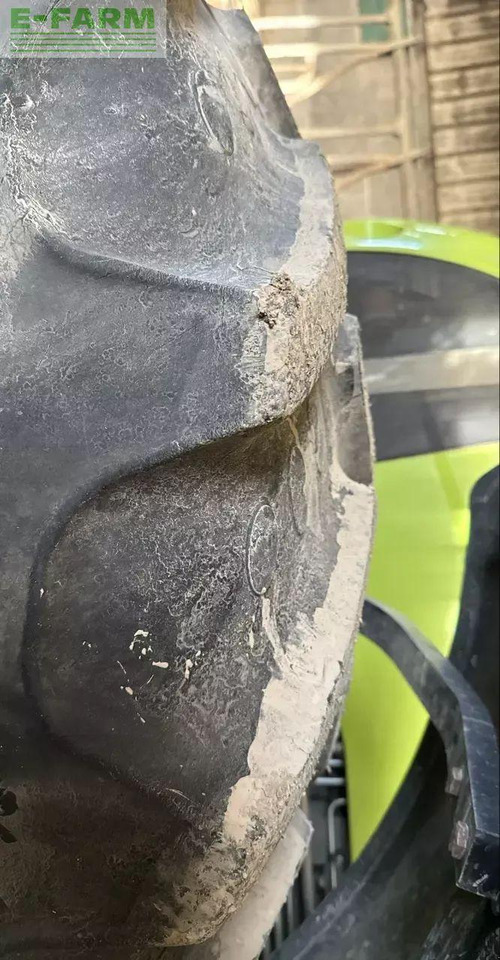 Farm tractor CLAAS arion 640