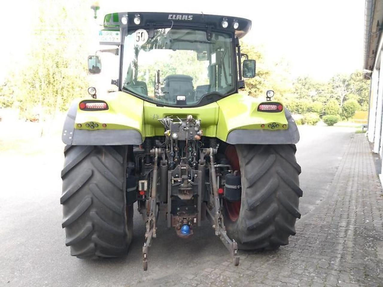 Farm tractor CLAAS arion 640