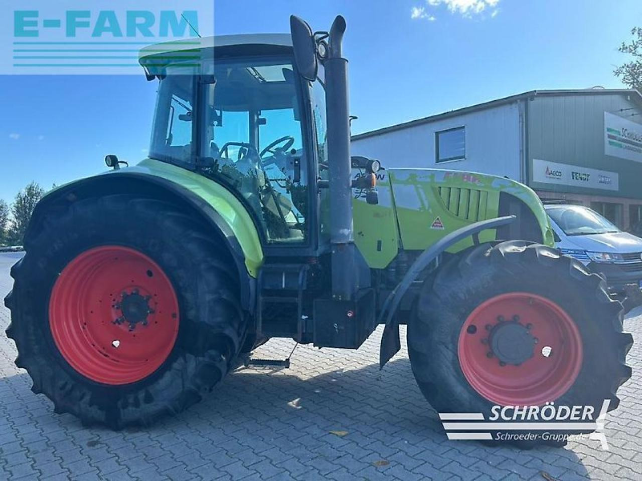 Farm tractor CLAAS arion 640