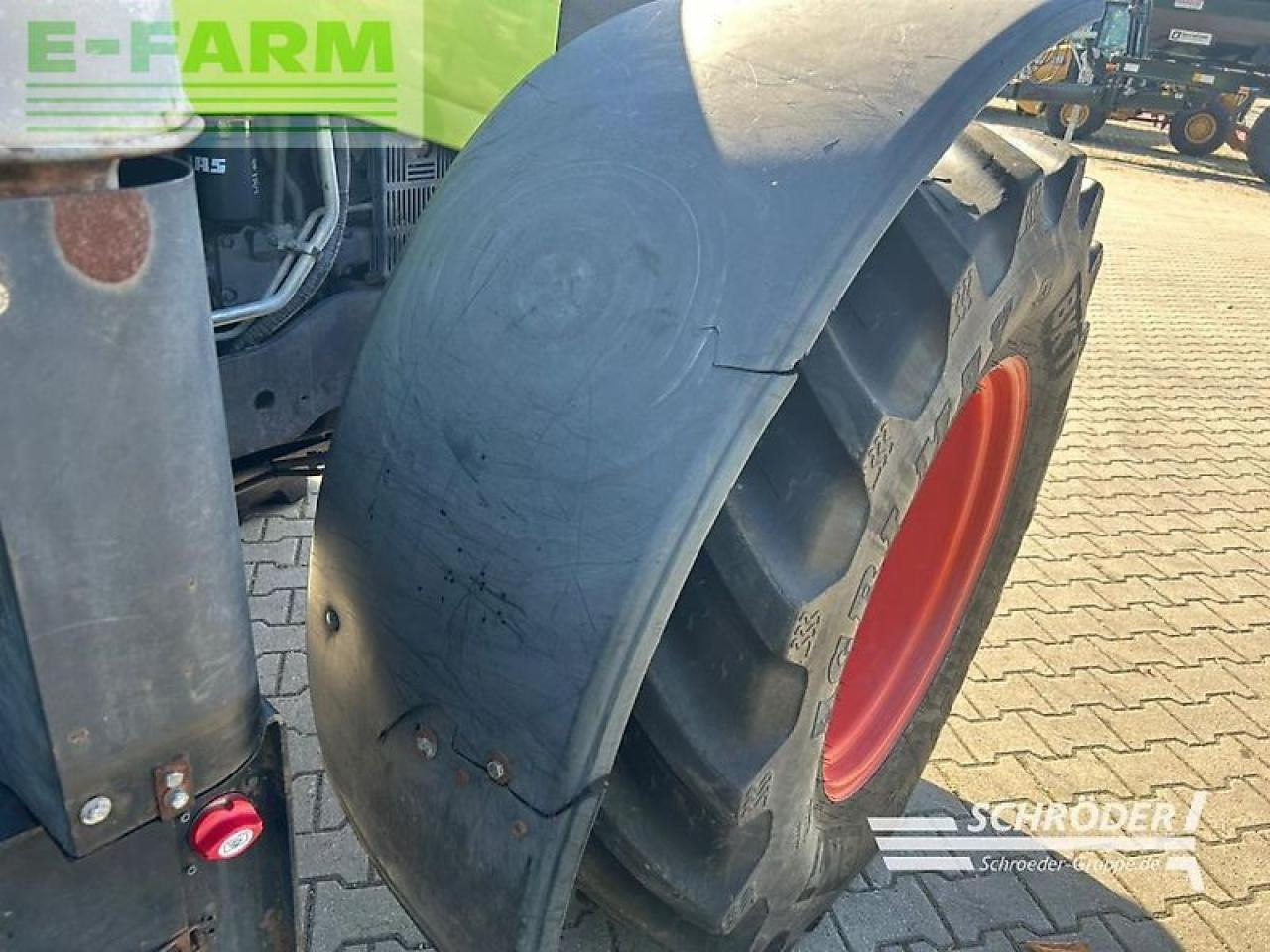 Farm tractor CLAAS arion 640