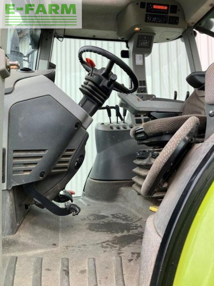 Farm tractor CLAAS arion 640 cis