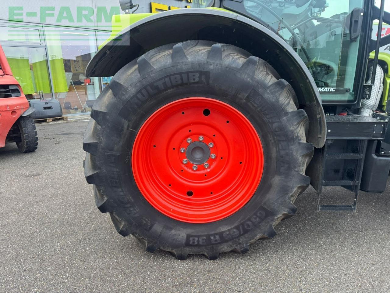 Farm tractor CLAAS arion 640 cmatic