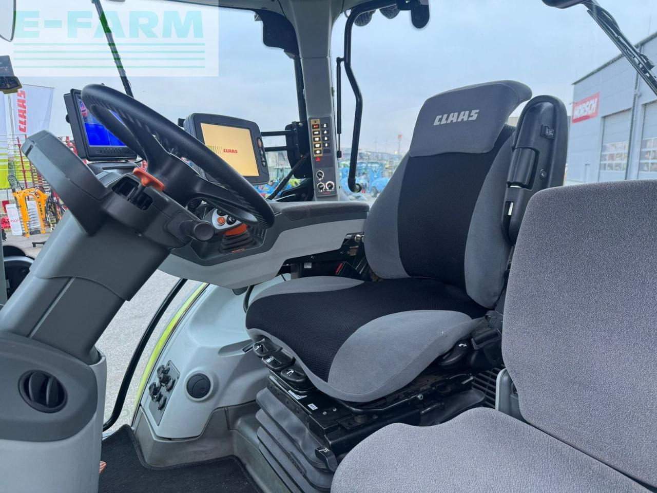 Farm tractor CLAAS arion 640 cmatic