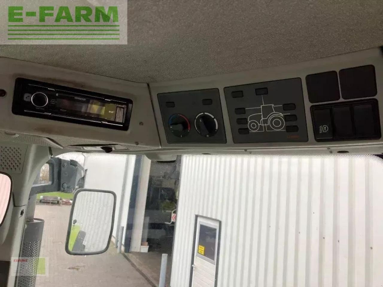 Farm tractor CLAAS arion 640 hexashift