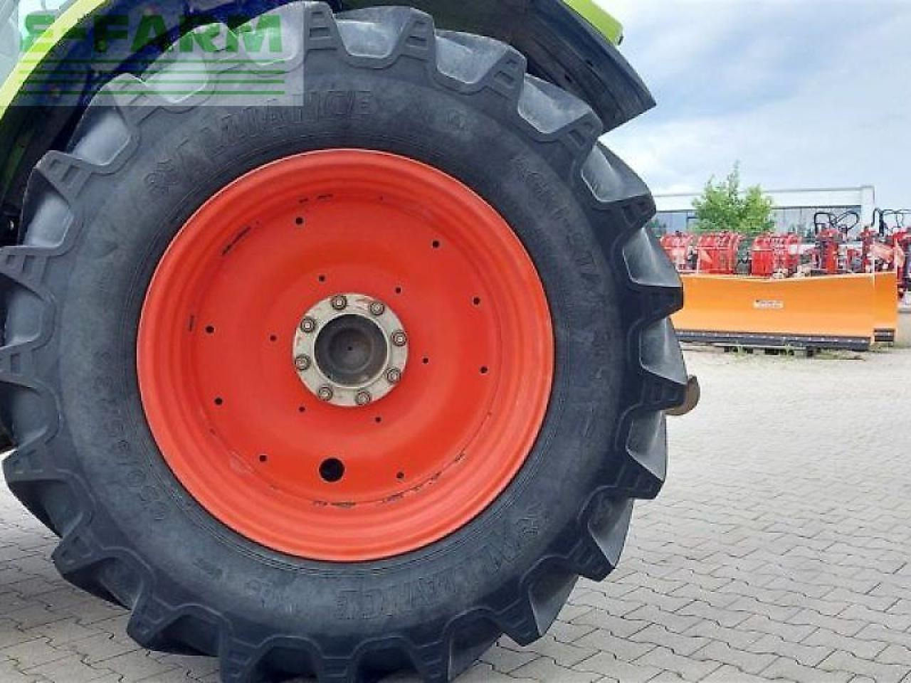 Farm tractor CLAAS arion 650