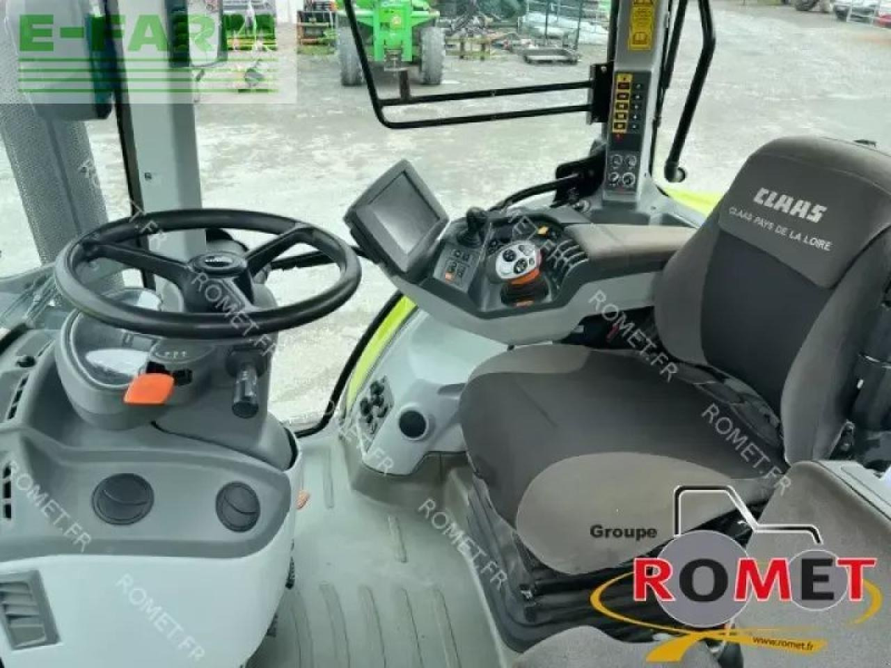 Farm tractor CLAAS arion 650